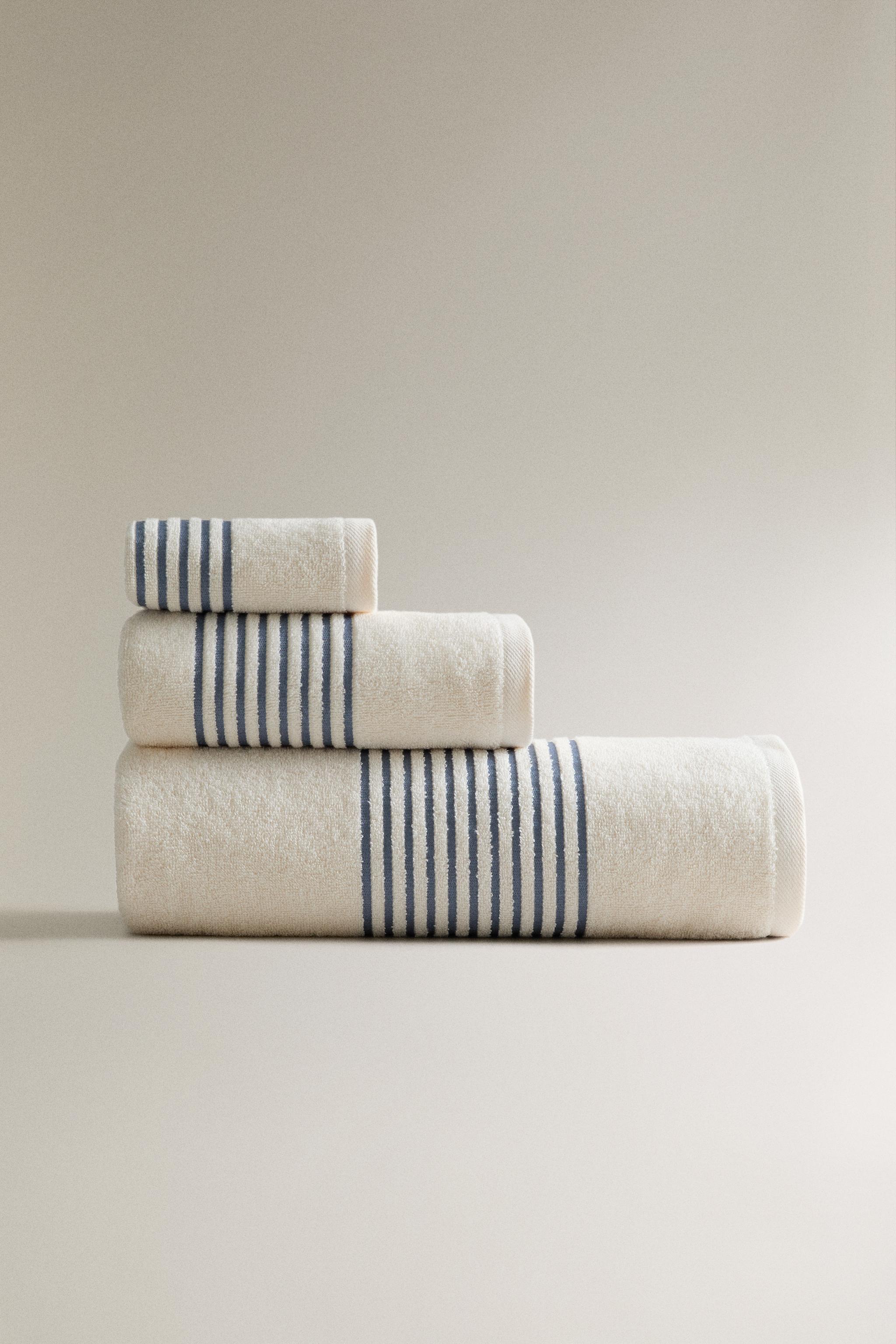 COTTON BATH TOWEL WITH STRIPED BORDER